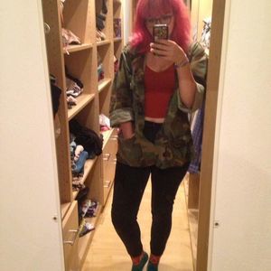 Meet your Posher, Mak